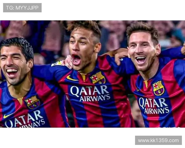 温情重逢！梅西通道内拥抱恩里克 巴黎老友跨越胜负的足坛情谊